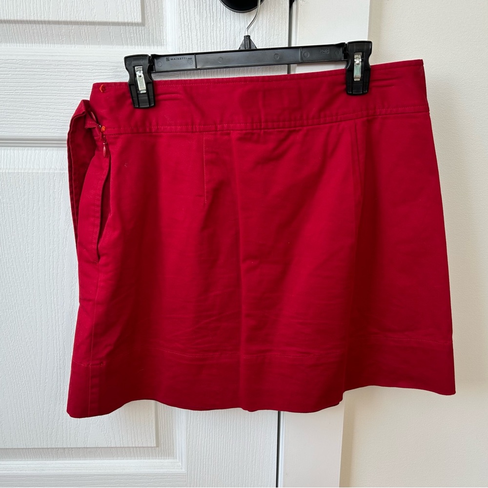 Vineyard Vines size 10 red skirt w/ side bow